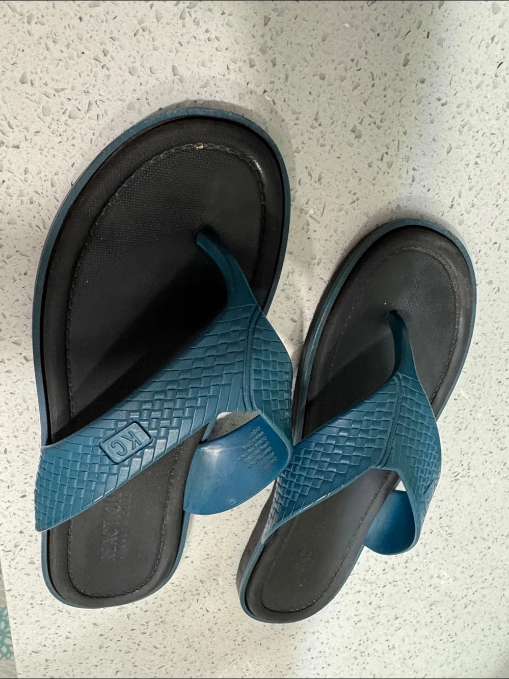 Reaction Kenneth Cole Blue Men's Flip Flop Sandals